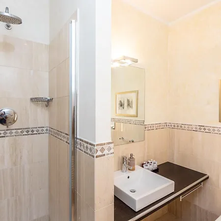 בית הארחה Timeroma Vatican 4*